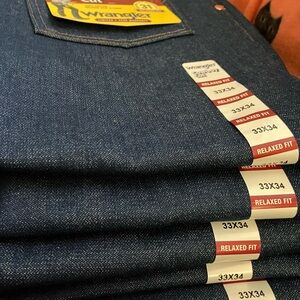 5 pairs of Wrangler Cowboy cut Jeans